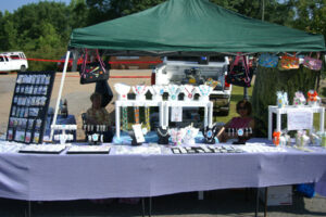 More vendors for your shopping pleasure